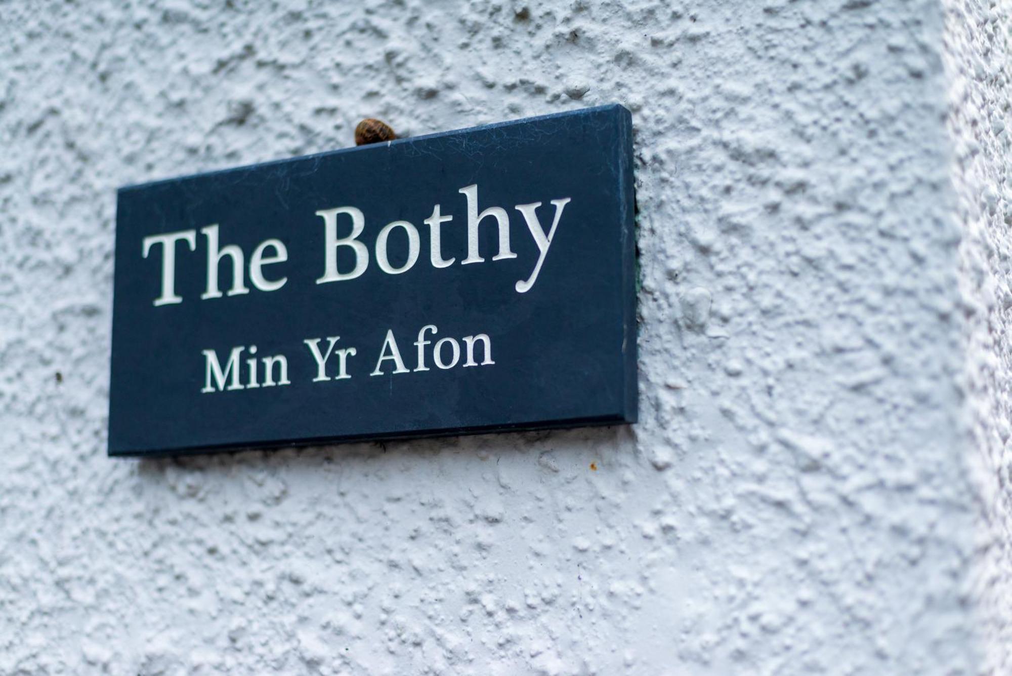 Apartment Riverside Bothy In Heart Of Scenic Harbour Village