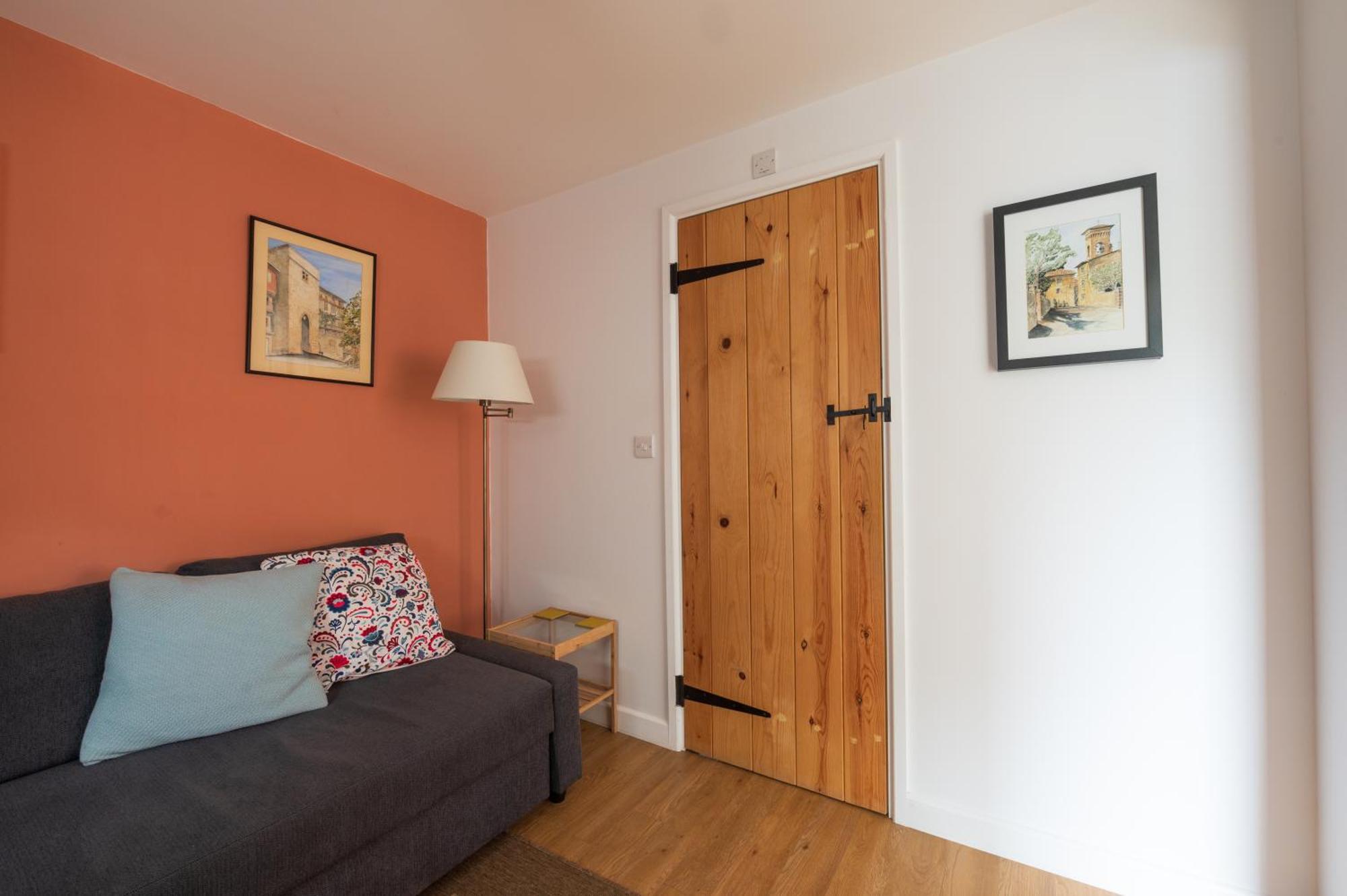 Apartment Riverside Bothy In Heart Of Scenic Harbour Village Solva