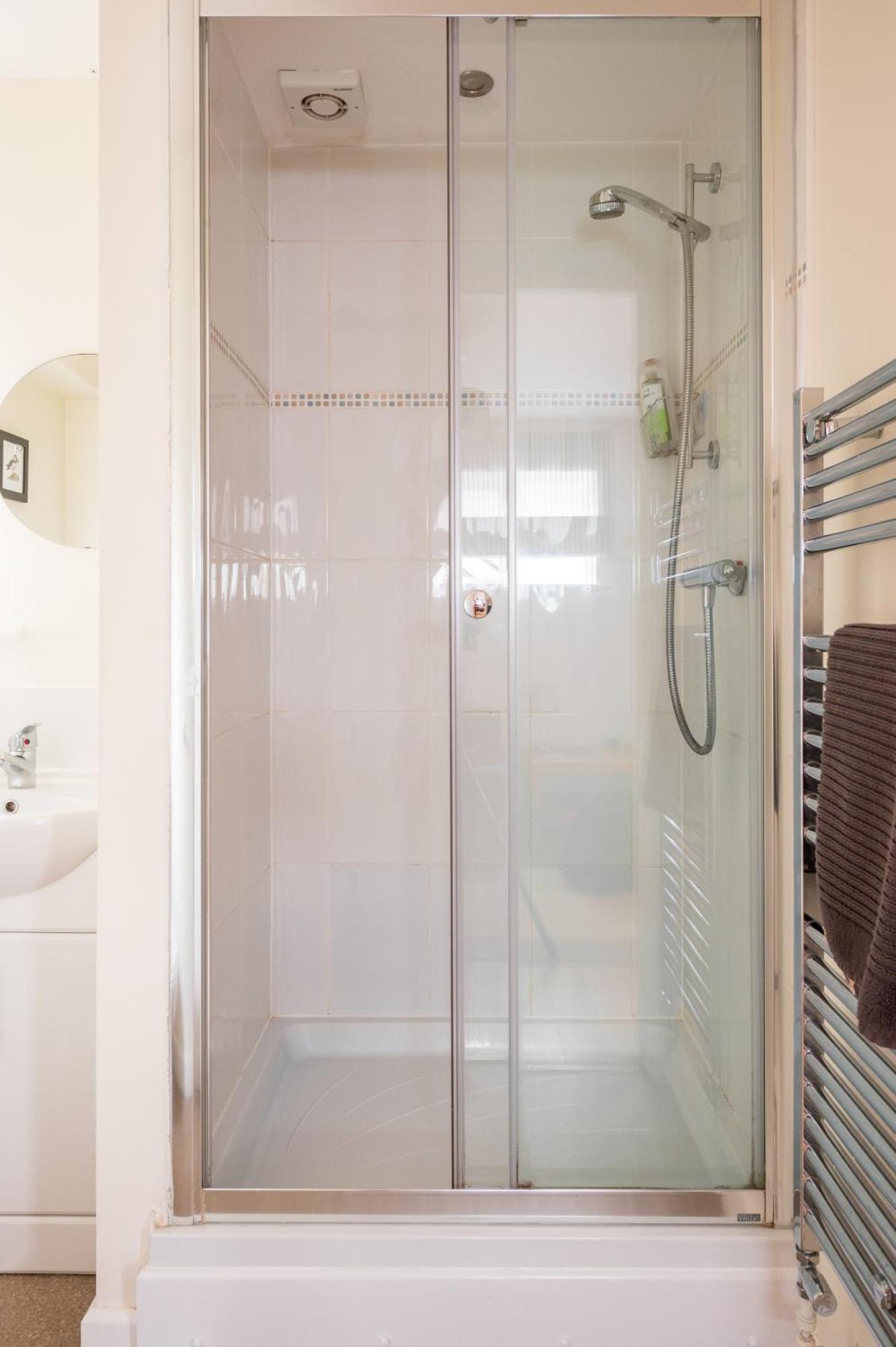 Riverside Bothy In Heart Of Scenic Harbour Village Apartment