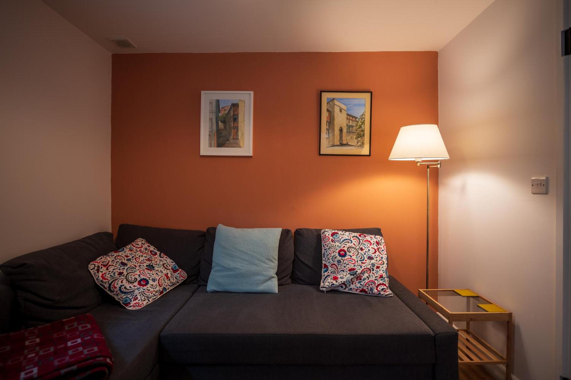 Riverside Bothy In Heart Of Scenic Harbour Village Apartment *